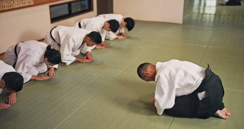 Bowing is a way of honoring people Bowing is a way of honoring people